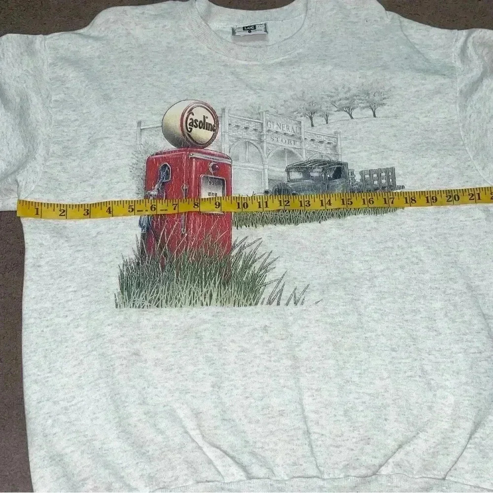 Vintage Lee old truck gasoline pump sweatshirt size Large long sleeve - Picture 5 of 12
